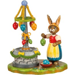 Lapin de paques et fontaine à oeufs de paques - deco de paques