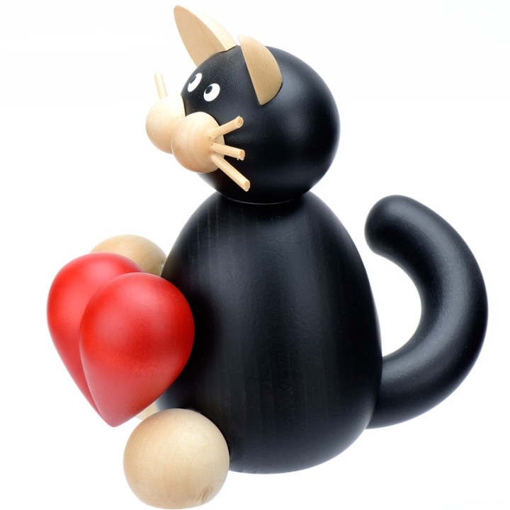 Statuette chat en bois noir avec coeur