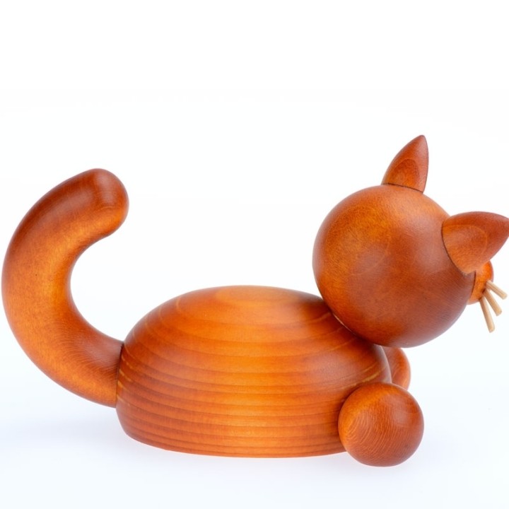Figurine chat avec queue en l'air