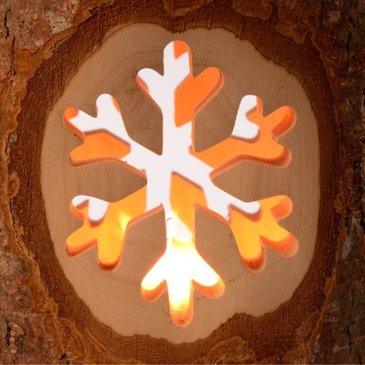Bougeoir photophore en bois motifs ciselé, flocon de neige