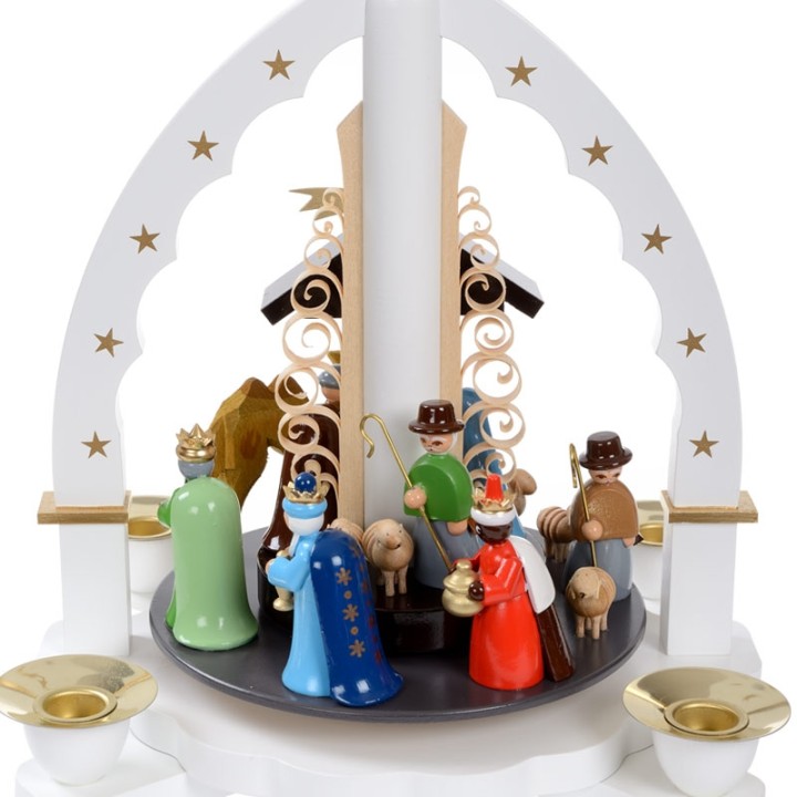 Pyramide  Allemande avec creche de Noel blanche