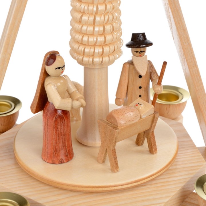 Enfant Jésus, Marie et Joseph dans une creche de Noel