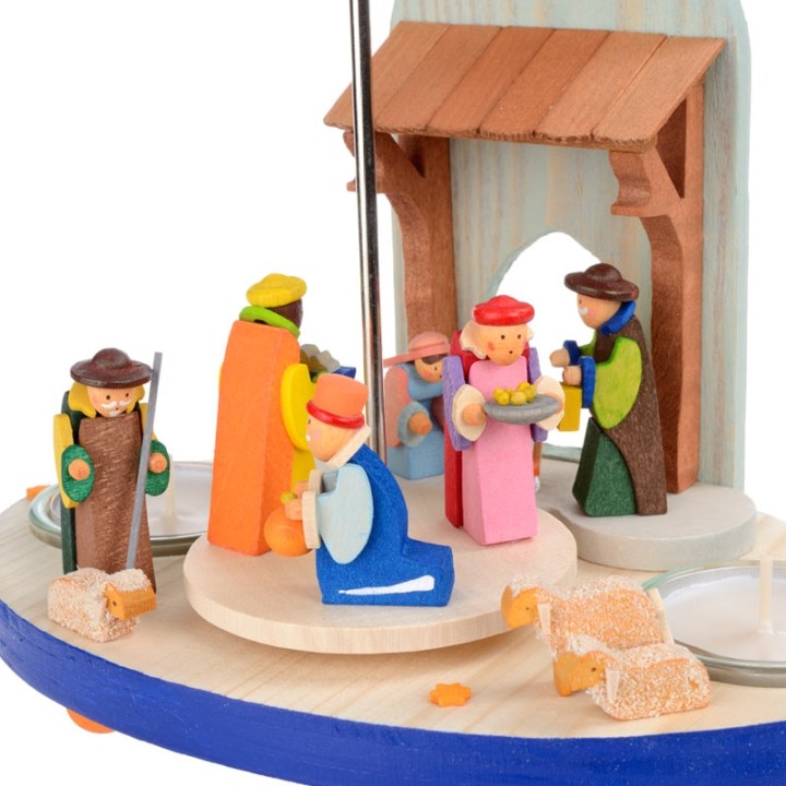 Manège en bois enfant avec crèche de Noel et anges