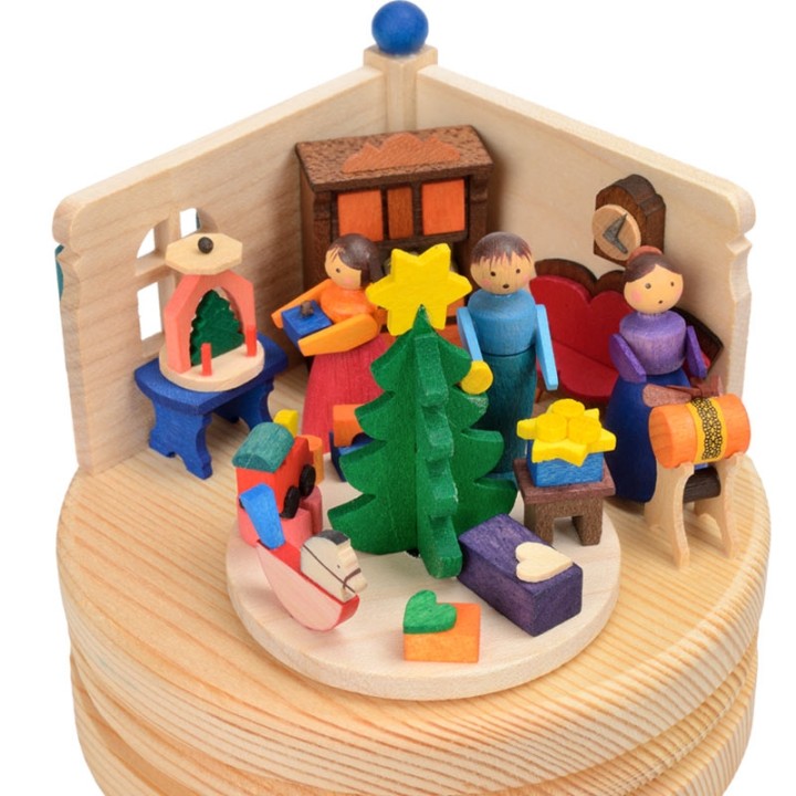 Boite musicale en bois, famille autour du sapin de Noel