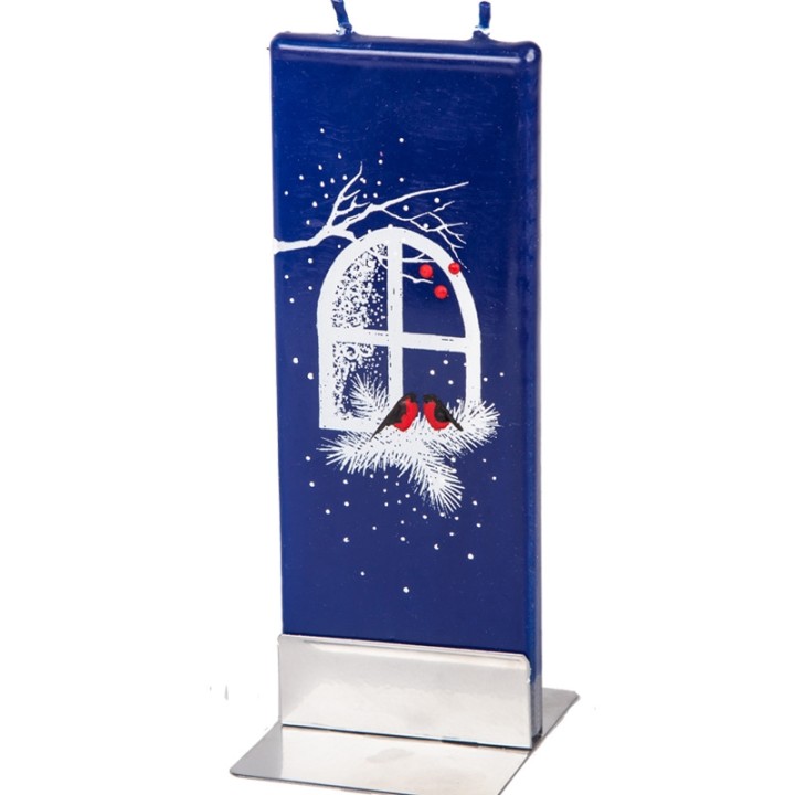 Bougie décorative d'intérieur deux bouvreuils devant fenêtre en hiver