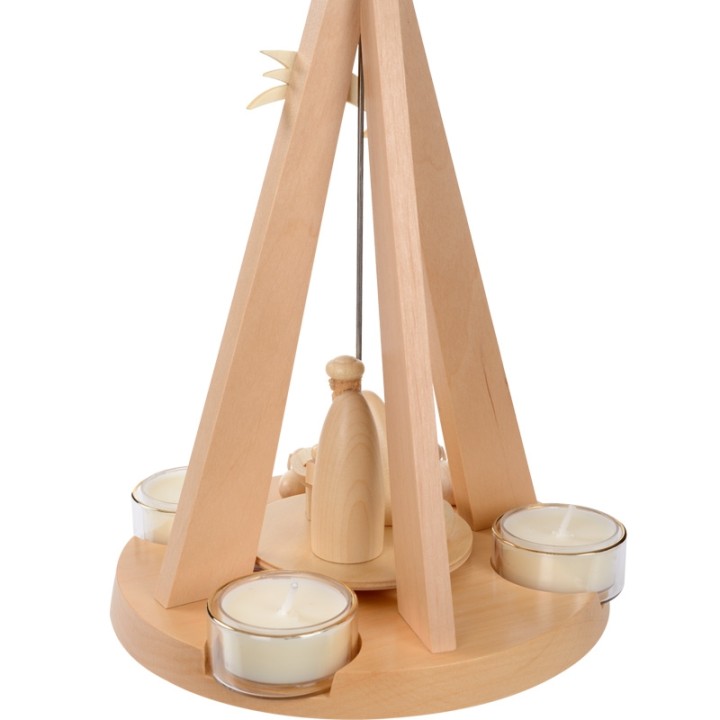Pyramide de Noël et bougies