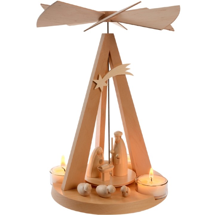 Pyramide de Noël bois au design moderne