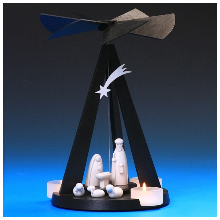 Pyramide de Noël contemporaine noire