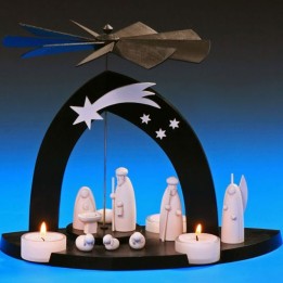 Pyramide de Noël contemporaine de couleur noire