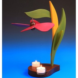 Pyramide contemporaine en forme de fleur