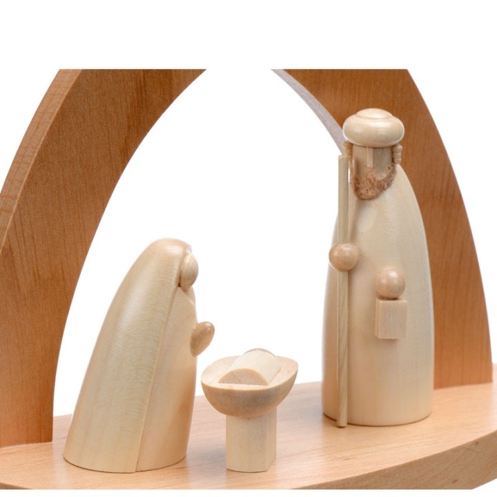 
Figurines en bois de la crèche de noel, jésus, marie et joseph