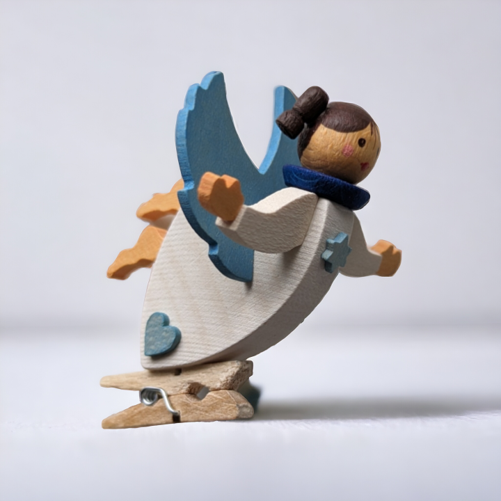 Petit ange bleu avec pince