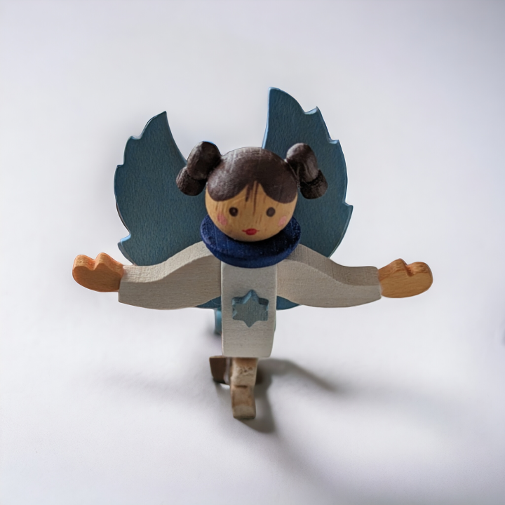 Petit ange bleu avec pince