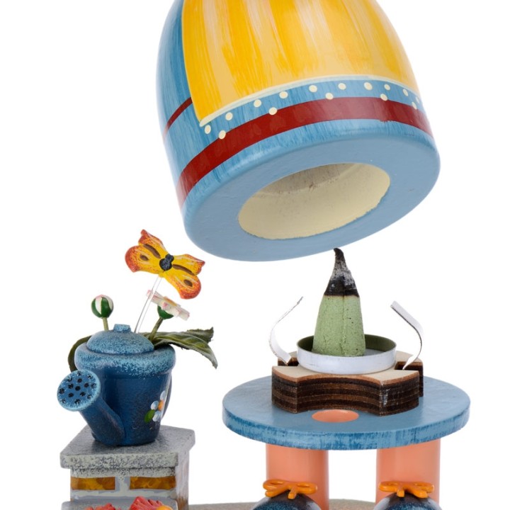 Personnage brûle-encens jardinière