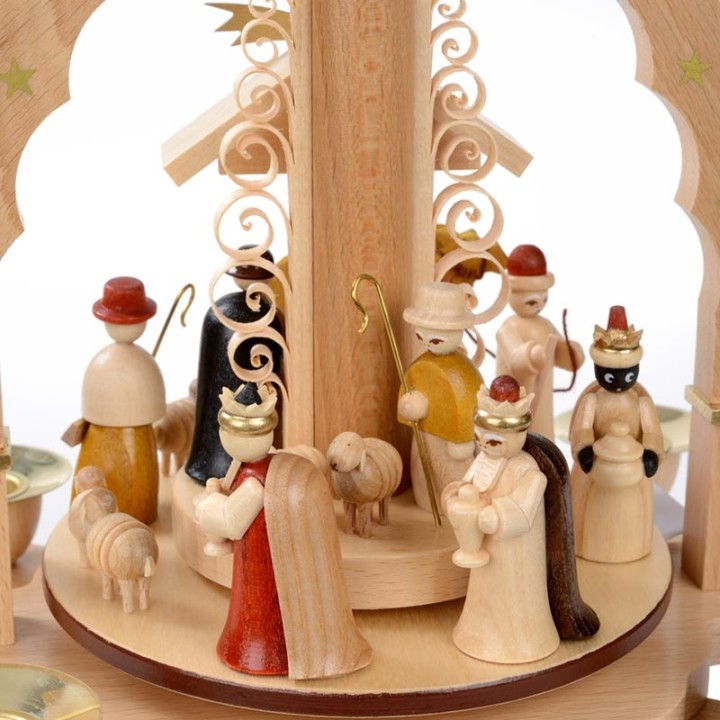 Pyramide allemande avec rois mages