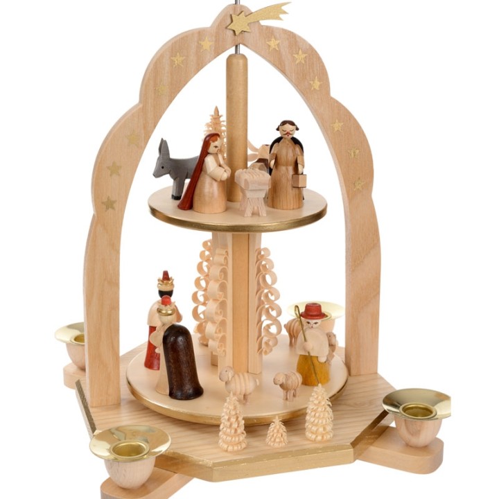 Pyramide avec scène de crèche de Noël complète