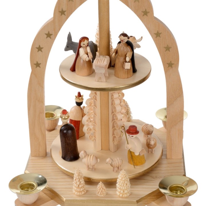 Pyramide avec scène de crèche de Noël complète